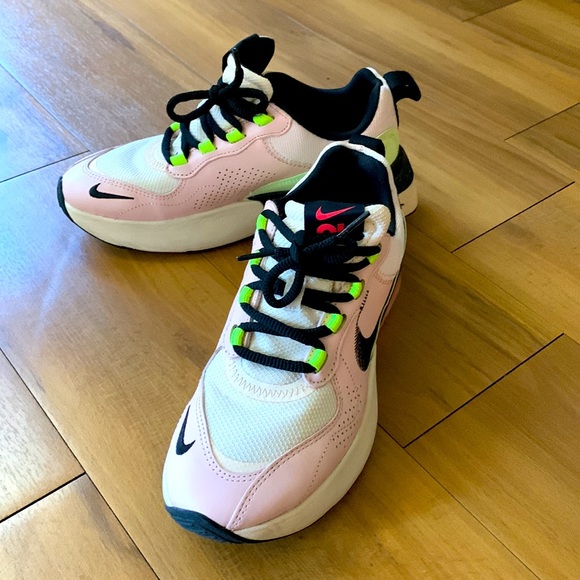 Nike Verona - Picture 2 of 3